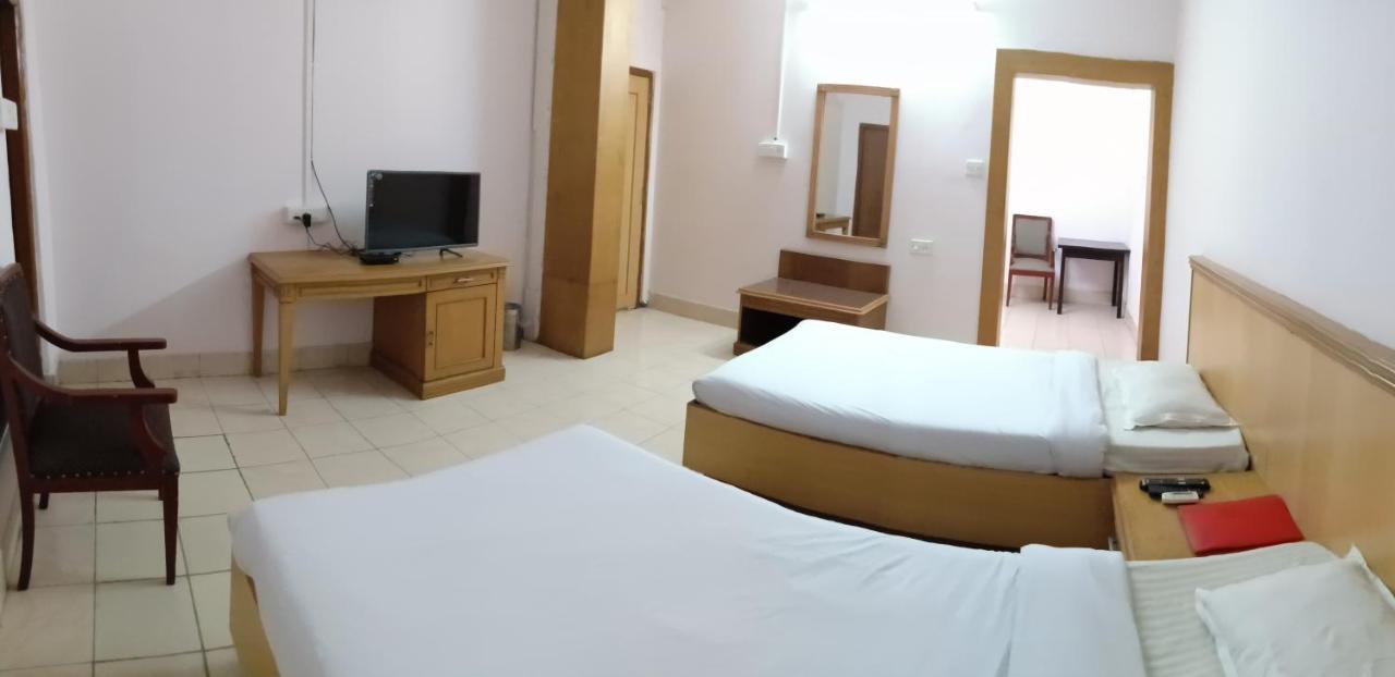 The Regency Hotel Dibrugarh Bagian luar foto